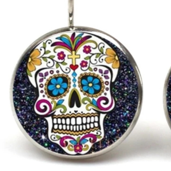 🕶LAST ONE!🕶Sugar Skull Small Dangle Earrings - Picture 6 of 6